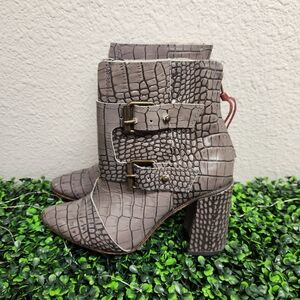 Freebird Joey Boots Grey Size 9 Free Bird by Steve Madden